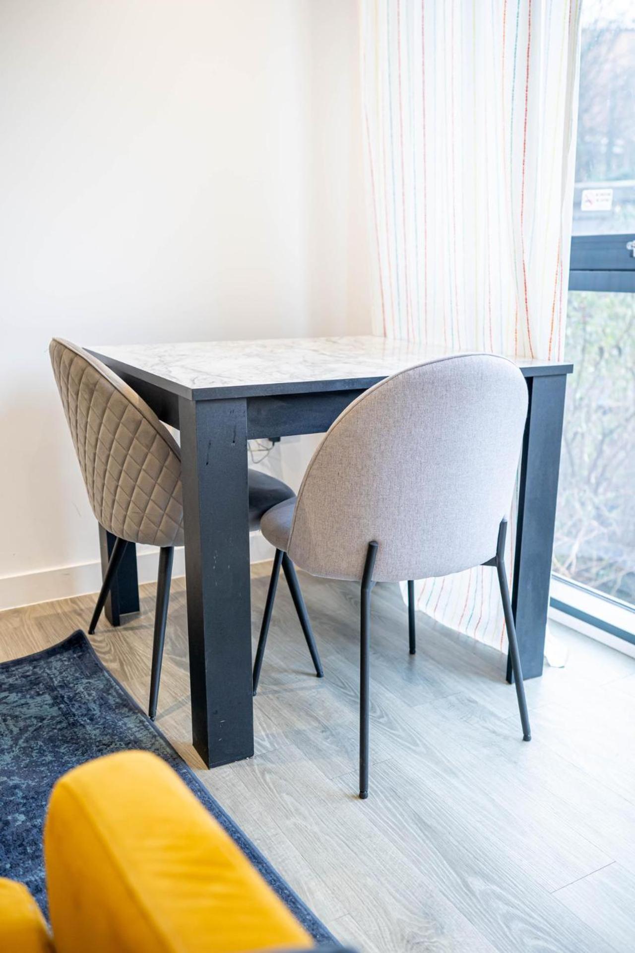 Apartment Lovely And In Sheffield